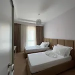 Blanc 3 Bed and Breakfast 4*